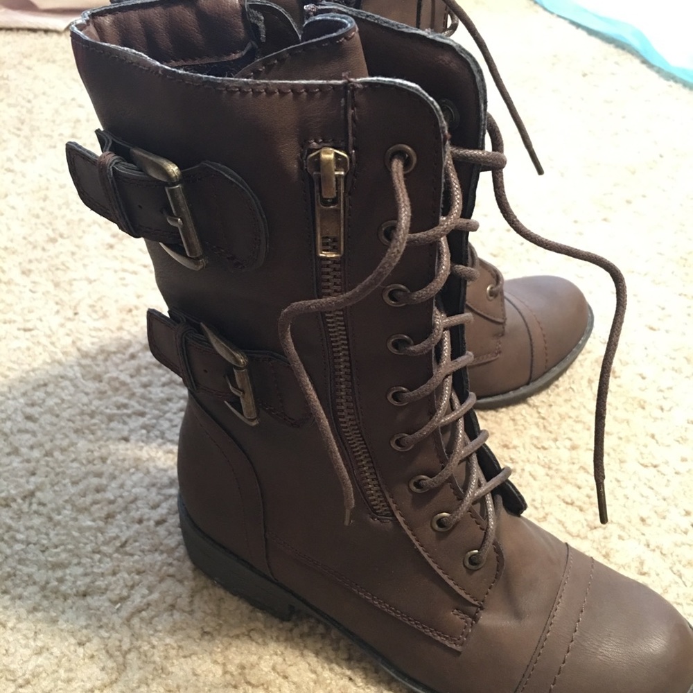 Brown boots 6 1/2